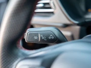 Car image 35