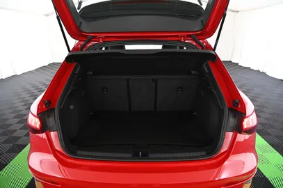 Car image 33