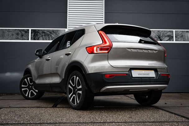 Volvo XC40 1.5 T2 95 kW image number 4