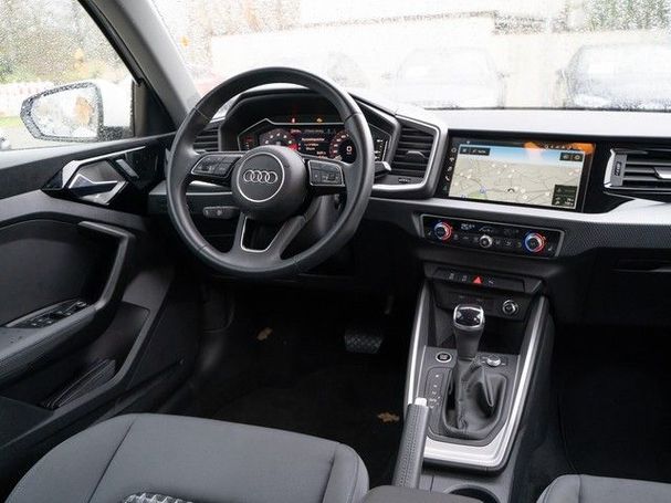 Audi A1 35 TFSI S-line Sportback 110 kW image number 3