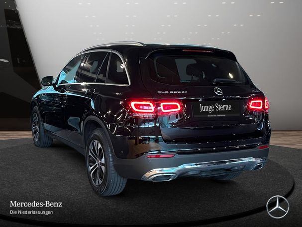 Mercedes-Benz GLC 300 de 225 kW image number 8