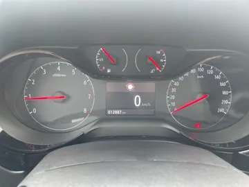 Car image 23