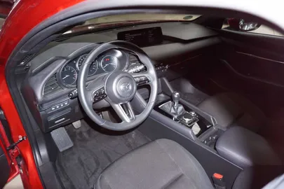 Car image 15