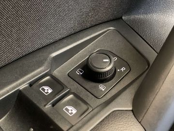 Car image 41