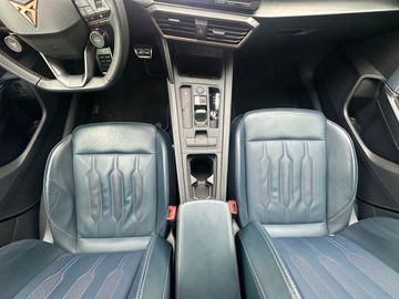 Car image 30