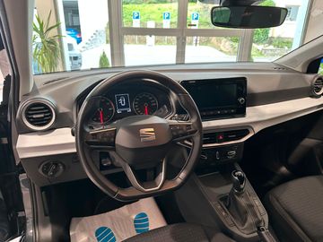 Car image 14