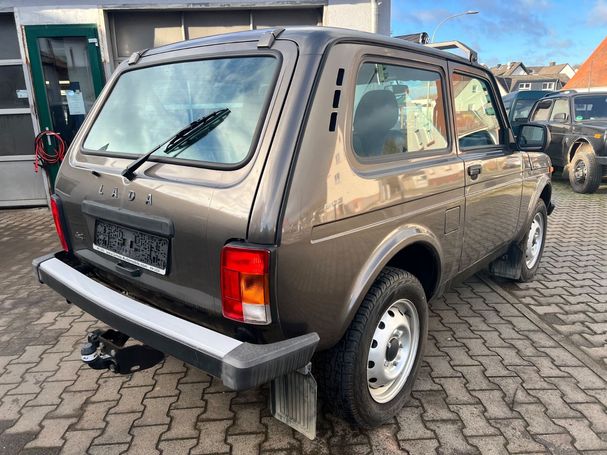 Lada Niva 4x4 61 kW image number 3