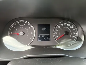 Car image 22