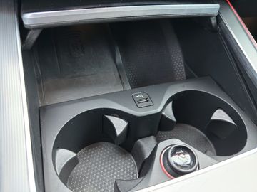 Car image 29