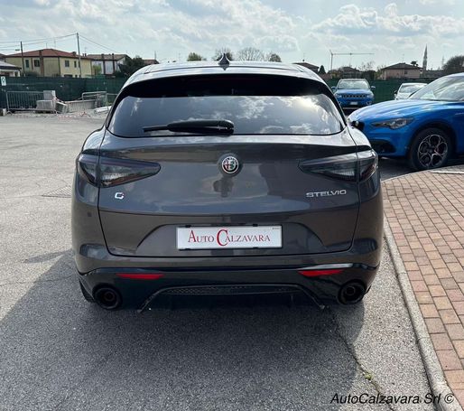 Alfa Romeo Stelvio 2.2 Q4 154 kW image number 3