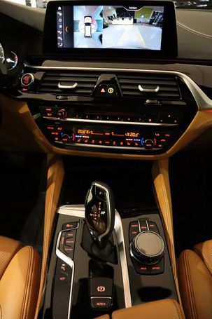 BMW 540i Touring xDrive 250 kW image number 27