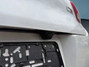 Car image 22