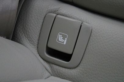 Car image 37