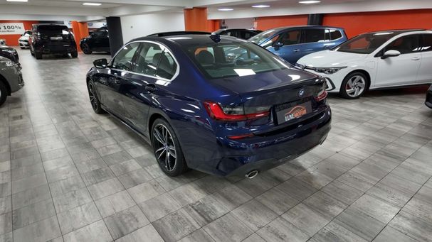 BMW 330e 215 kW image number 4