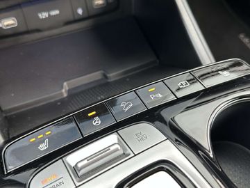 Car image 31