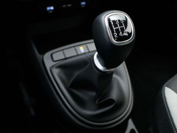 Car image 32