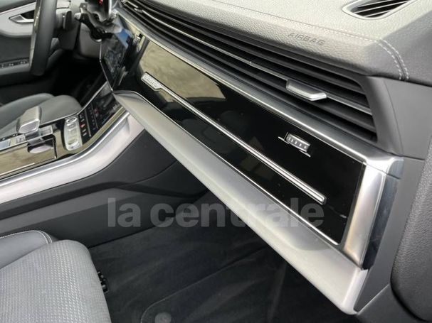 Audi Q8 60 TFSIe quattro Tiptronic 340 kW image number 25