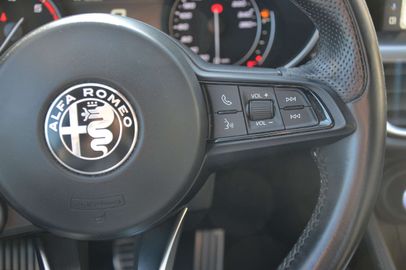 Car image 36