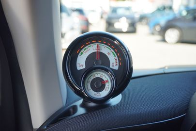 Car image 28