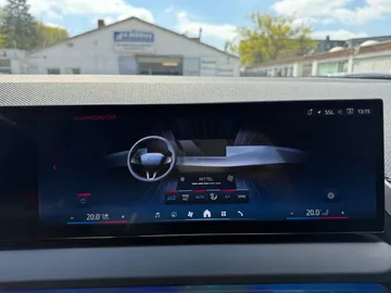 Car image 39