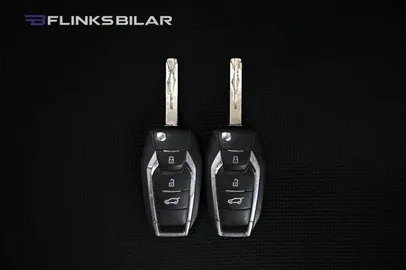 Car image 26