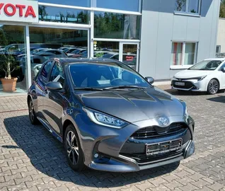 Car image 2