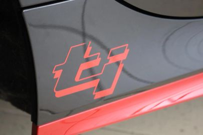 Car image 34