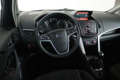 Car image 30