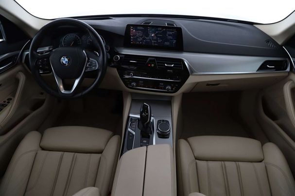 BMW 520d Touring Luxury Line 140 kW image number 12