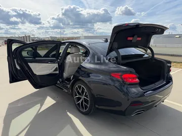 Car image 40