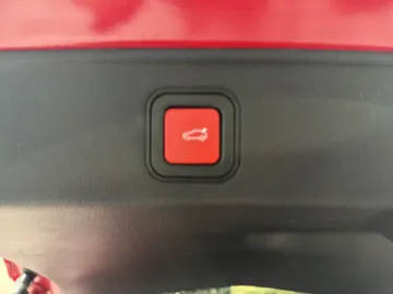 Car image 32