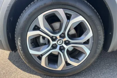 Car image 36