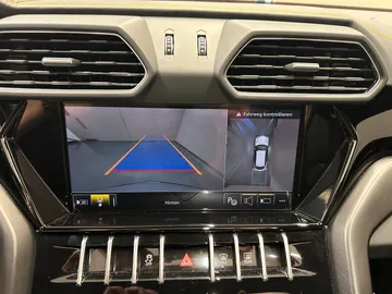 Car image 32