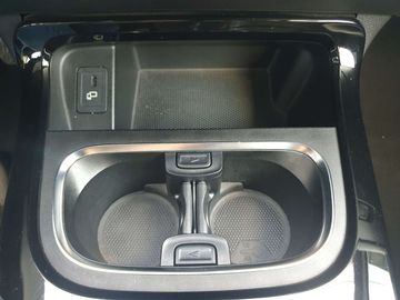 Car image 33