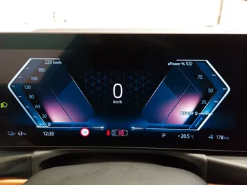 Car image 28