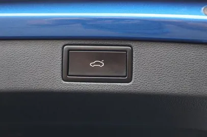 Car image 36
