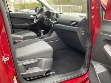 Car image 11