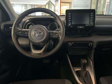 Car image 11