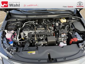Car image 26
