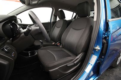 Car image 13