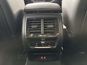 Car image 35