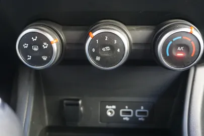 Car image 37