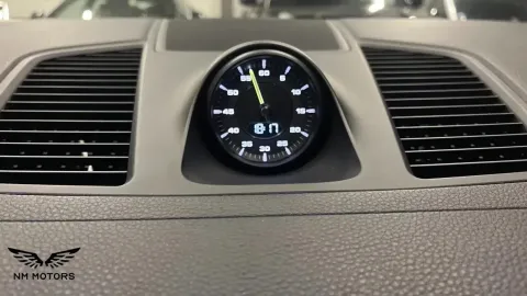 Car image 34