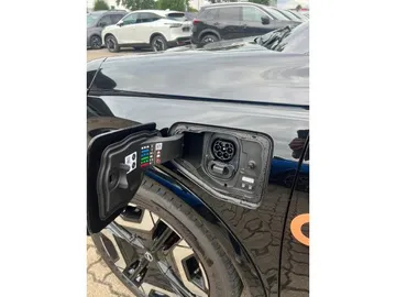 Car image 27