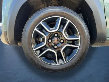 Car image 21