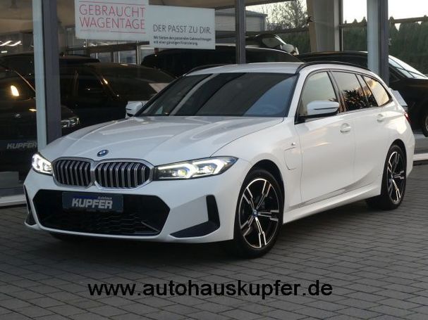 BMW 330e Touring M 215 kW image number 1