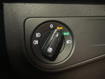 Car image 46