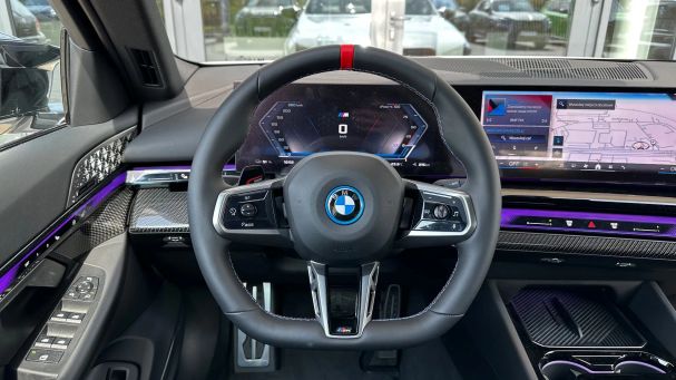 BMW i5 M60 xDrive 440 kW image number 10