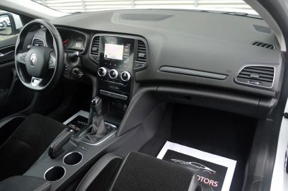 Car image 21