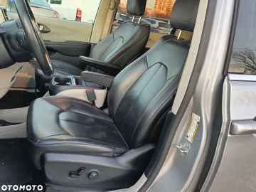 Car image 37